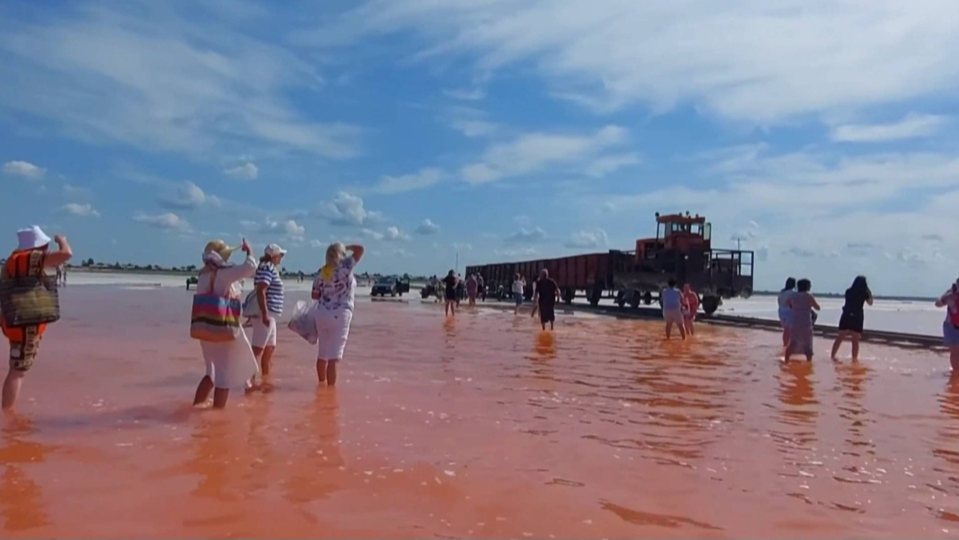 Розовое озеро .Озеро Бурсоль.Алтайский край смотреть онлайн