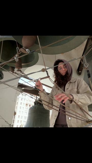 Звонит Илона Казакевич. Концерт колокольных звонов на вход Господень в Иерусалим, 28.04.2024 смотреть онлайн