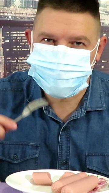 Ест в маске 😷 смотреть онлайн