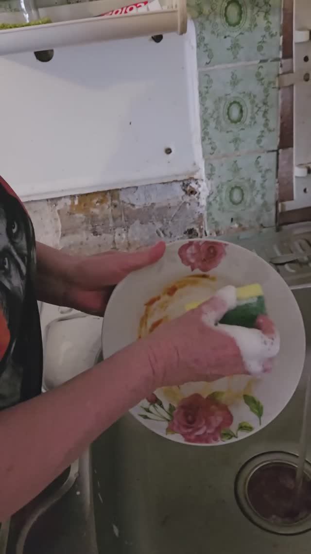 Чудесное средство для мытья посуды смотреть онлайн