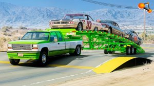 🔥💨😱ТАЧКИ ПРОТИВОСТОЯТ БЕЗУМНЫМ ЛЕЖАЧИМ ПОЛИЦЕЙСКИМ😱🔥BeamNG Drive