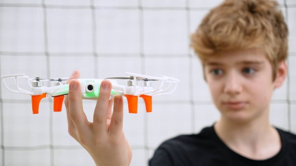 Пионер Мини 2 — первый российский образовательный квадрокоптер с бортовым ИИ