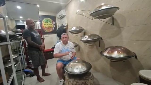 21.57 ЗВУК 432 Hz 440 Hz ПОЮЩИЕ ЧАШИ МУЗЫКАЛЬНЫЙ ИНСТРУМЕНТ ИНДОНЕЗИИ 🎸🎷🥁 ОСТРОВ БАЛИ смотреть онлайн