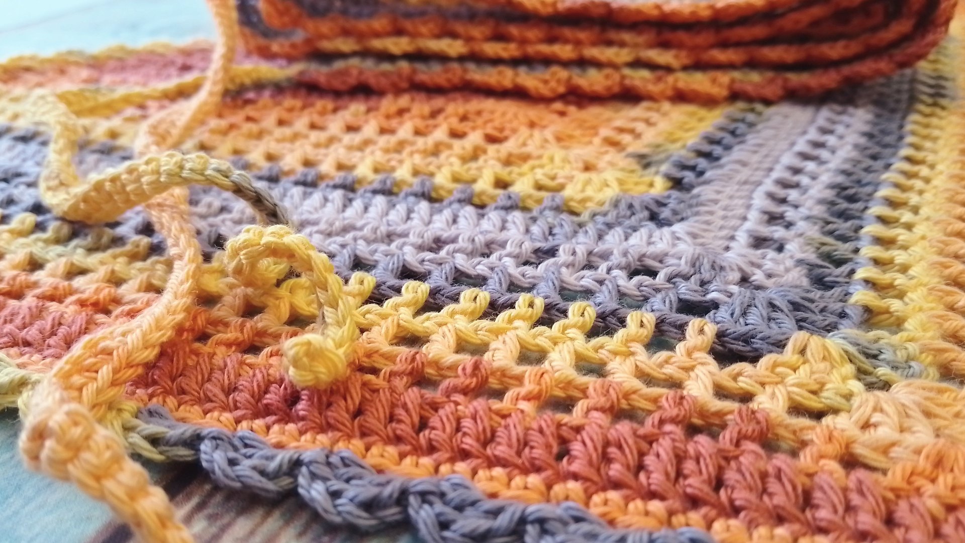 Закрыла ИП. Яркие косынки крючком / продвижения по футболке смотреть онлайн