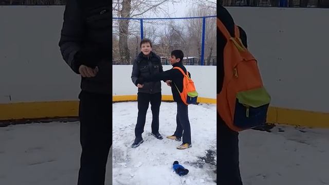 Кинул Снег,получил