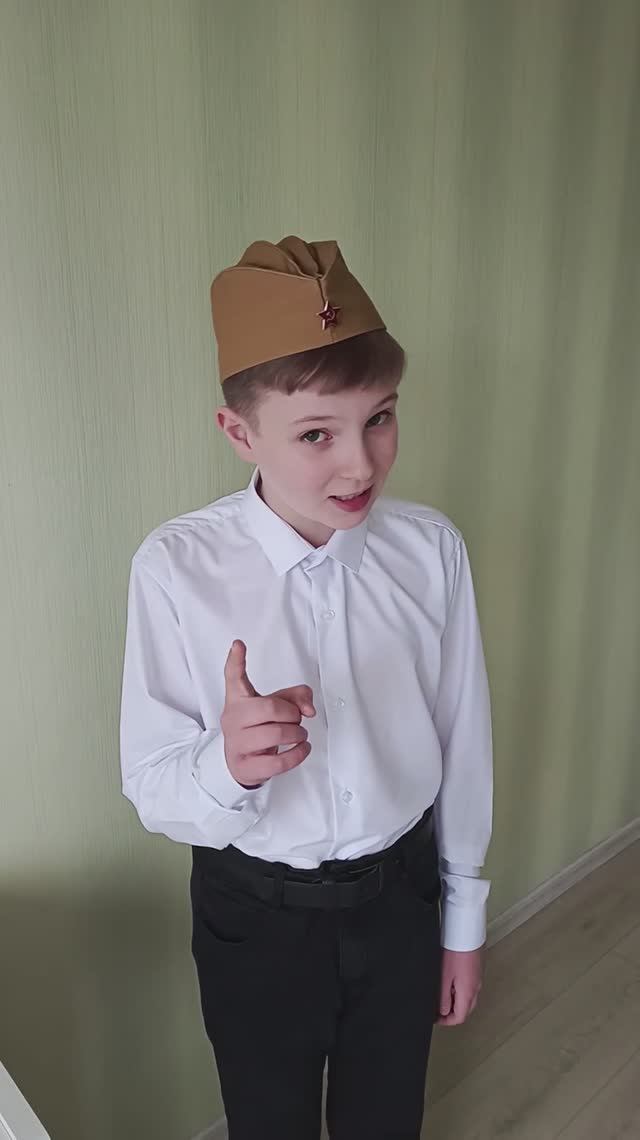 Твардовский. Отрывок из поэмы Василий Тёркин. О награде. Читает Фёдор Рассказов смотреть онлайн