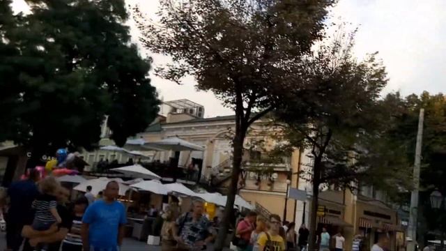 На Деребасовской ,
вечером