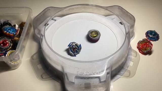 СЛАБЕЙШИЙ БЕЙБЛЭЙД / Бейблэйд Бёрст / Beyblade Burst смотреть онлайн