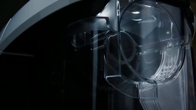 Безмешковые пылесосы Blizzard CX 1 от Miele смотреть онлайн