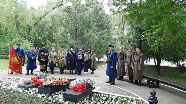 Возложение цветов у захоронения Советских граждан. 9.10.23г смотреть онлайн