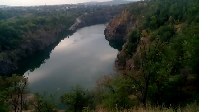 Кривой Рог Карачуны.Затопленный карьер .