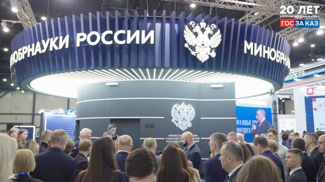 Михаил Асташев рассказал, какие разработки представлены на стенде Минобрануки России смотреть онлайн