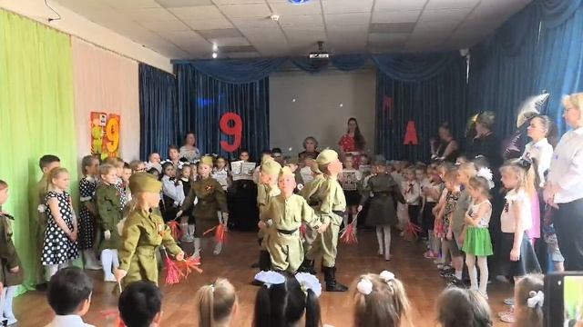 Танец «Встанем» (слова и музыка Дронова Я.) смотреть онлайн