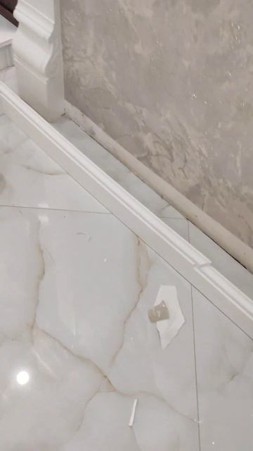 Обход водяного щитка. Полиуретановый плинтус. смотреть онлайн