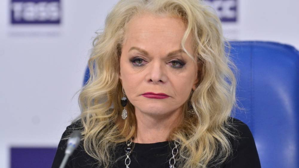 Суды перестают верить пенсионеркам, продающим квартиры "под гипнозом" смотреть онлайн