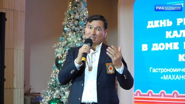 Дотур с артишоками и ароматную джомбу приготовили на международной форме выставке «Россия» смотреть онлайн