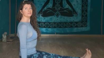 Поза посоха (Дандасана) – секрет идеальной осанки без лишних усилий смотреть онлайн