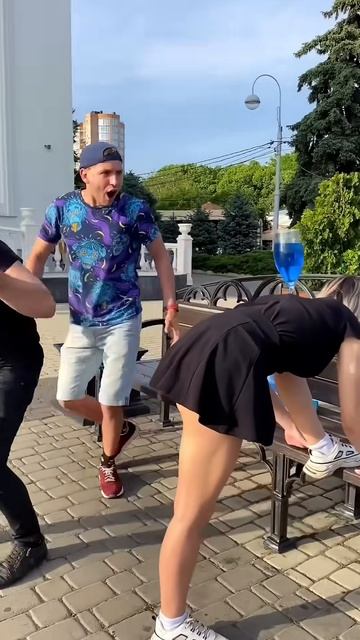 😱😅 Разыграли красотку... смотреть онлайн