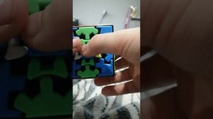 Как научиться собирать шестеренчатый кубик рубика