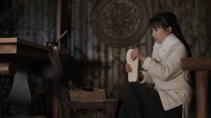 Я сшила пару туфель для бабушки и вновь пережила старые времена, когда в детстве вышивала.