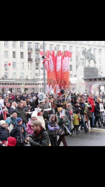Бессмертный полк 9 мая 2017 г. в Москве (Immortal Regiment procession in 9th of May, 2017. Moscow) смотреть онлайн