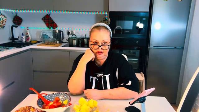 Мукбанг-Обзор🧐Мой шок в шоке😮Пираты, после похорон отца🫢Что она несёт🤕🤔 смотреть онлайн