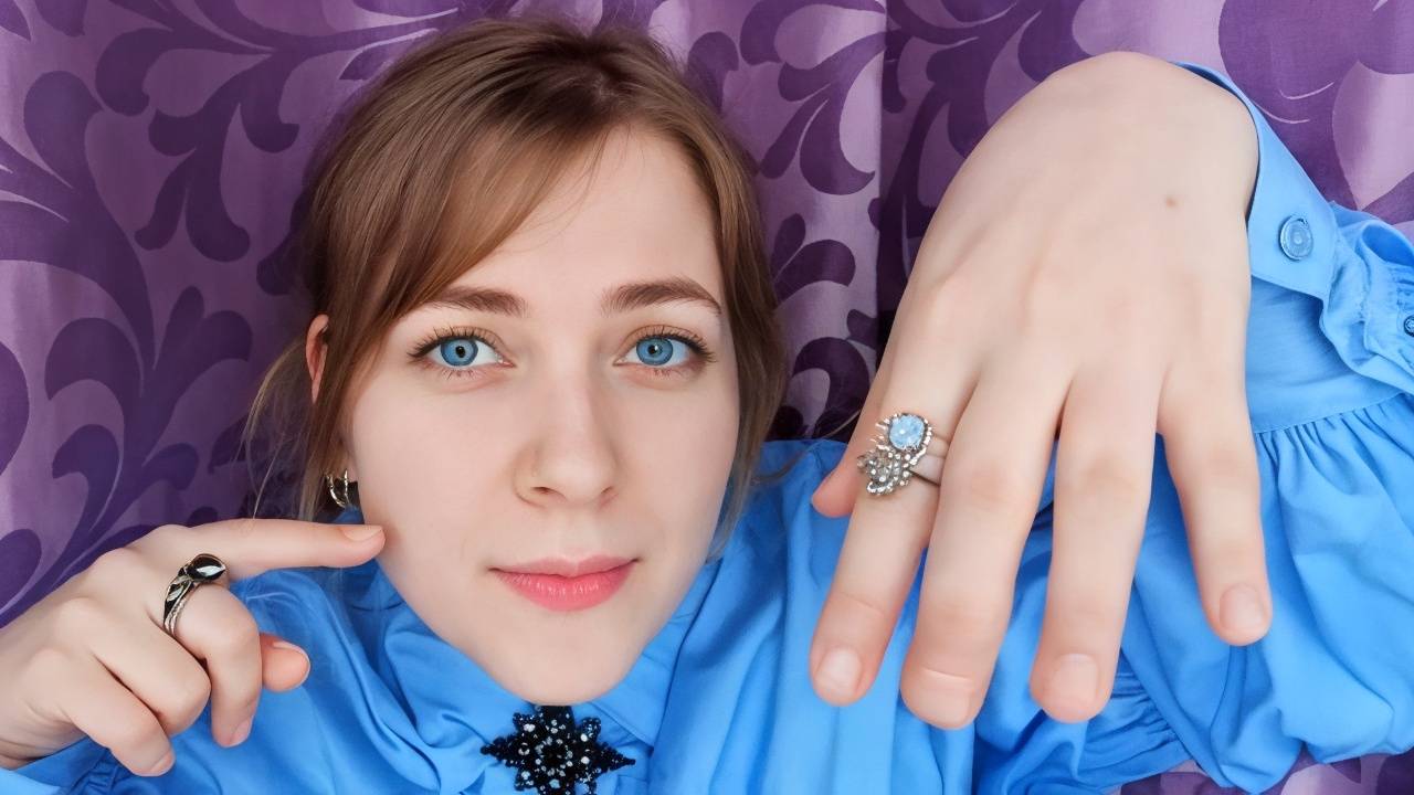 АСМР Ласковый ПРОДАВЕЦ в ювелирном МАГАЗИНЕ 💍 хочет ВТЮХАТЬ тебе побольше 🤑 ролевая игра ASMR смотреть онлайн