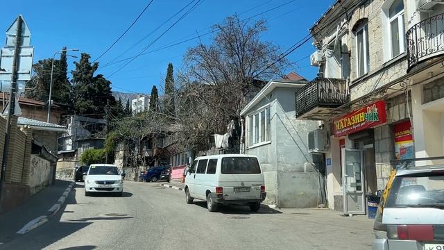 Ялта. По Кирова от Маршака ул., вверх до ЮБШ (обводной). 18.04.25. Крым. Crimea. Yalta. смотреть онлайн