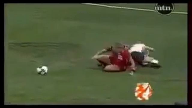 Футбольные приколы самая опасная футболистка смотреть онлайн