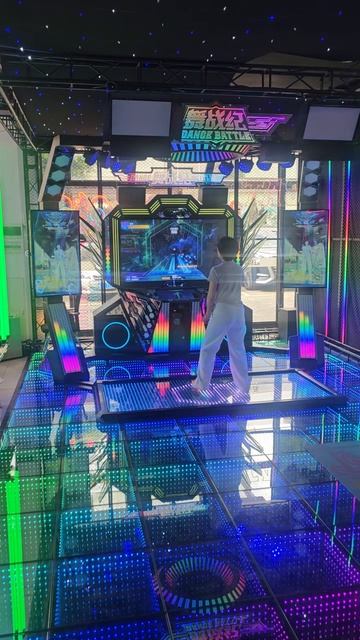 Танцевальный аппарат "Dance battle" смотреть онлайн