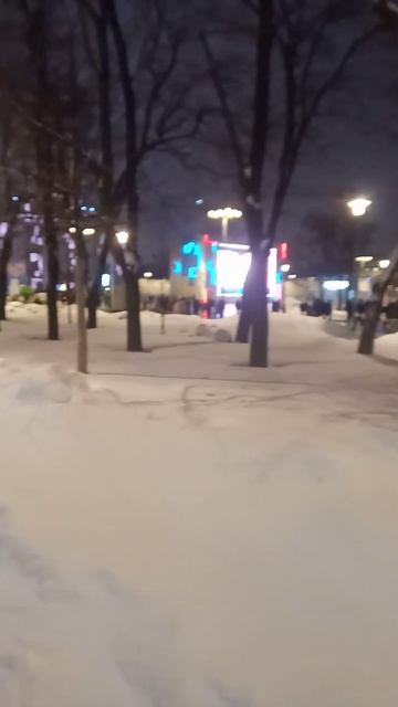 Вечерний вход на ВДНХ