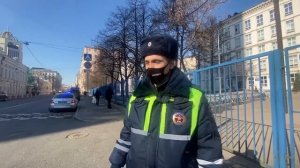 Правила остановки автомобиля и высадки пассажиров ок?