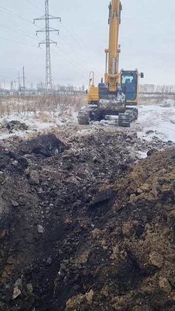 копаем мерзлый грунт на гусянке смотреть онлайн