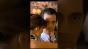 Искры камина горят,как рубины