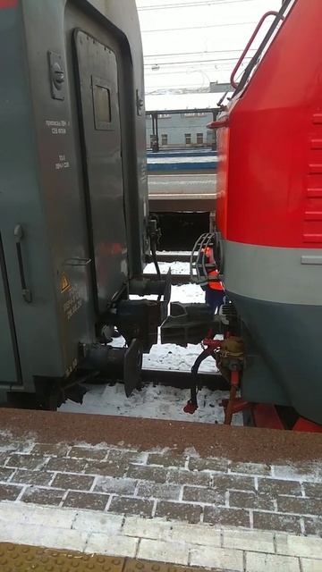Со второй попытки получилось прицепится к поезду Москва - Ярославль