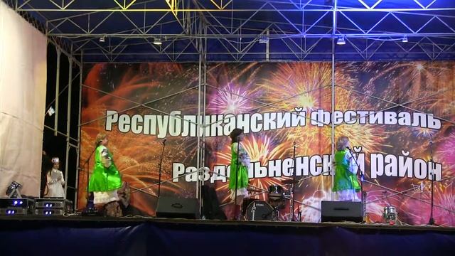 трио Катерина Прибой собирает друзей смотреть онлайн