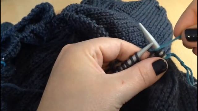 Вязаный ажурный кардиган