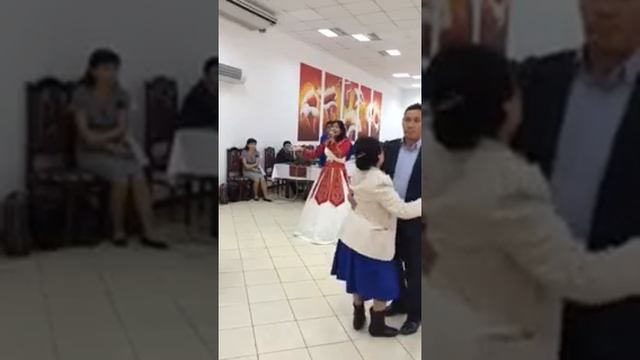 Самая лучшая песня на кыз узату. Қыз ұзату Атырау. Жанды дауыс смотреть онлайн