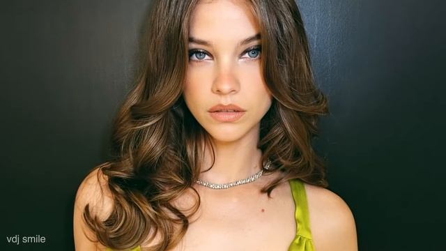 Очень секси!Танцует, стриптиз, пластика,красавица, тверк, шест, музыка, басс,спорт,sex,sport,гоугоу смотреть онлайн