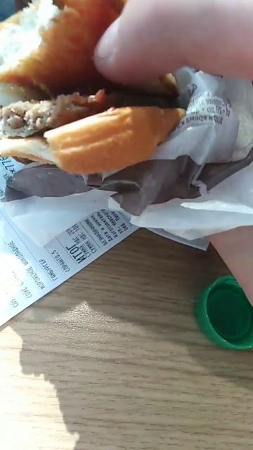 Обзор гамбургера за 39р из Вкусно и точка