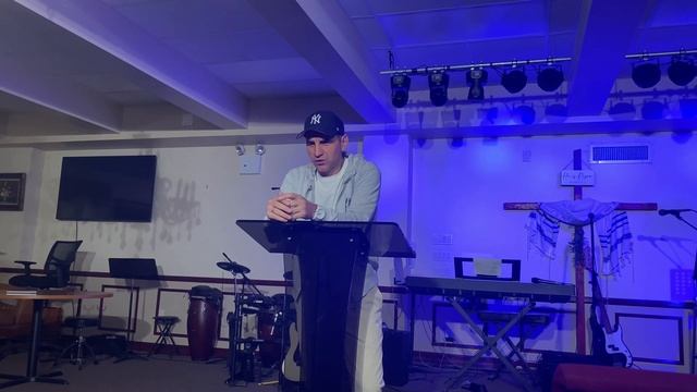 A few interesting moments that happened today at the church service. Несколько интересных мгновений смотреть онлайн