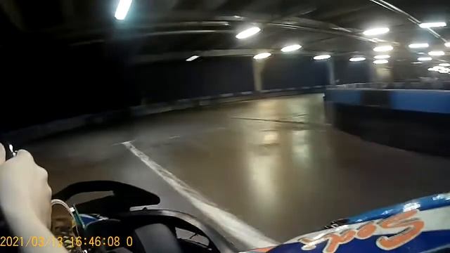 Катание на картинге от первого лица(Pitstop Premium) смотреть онлайн