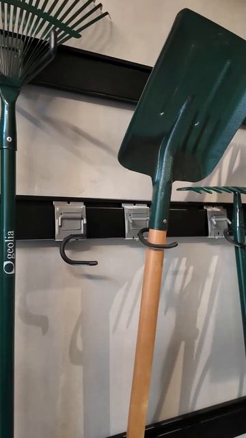 Подвес садовых инструментов за крюки — удобное хране? смотреть онлайн