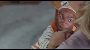 -оуу..ты хочешь сисю? -угу..угууу..сися.. сися.. Шалун(2006) - Момент из фильма