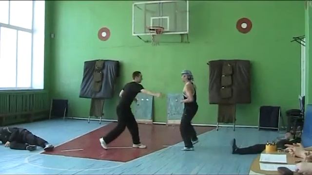 Гопота и Мусора от группы 10.02