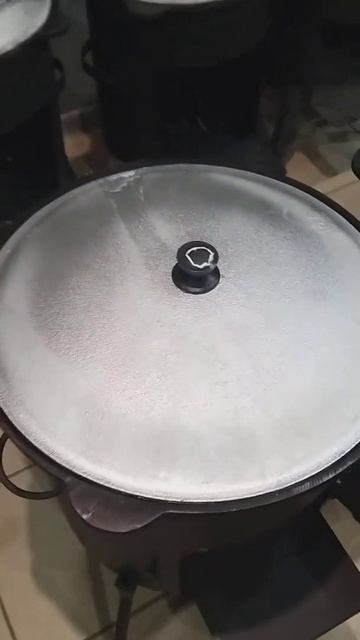 Казан и печь с дверцей смотреть онлайн