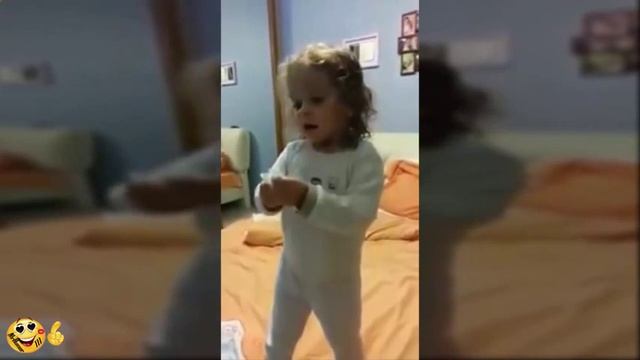 Funny kids Поющие дети! Прикол! смотреть онлайн