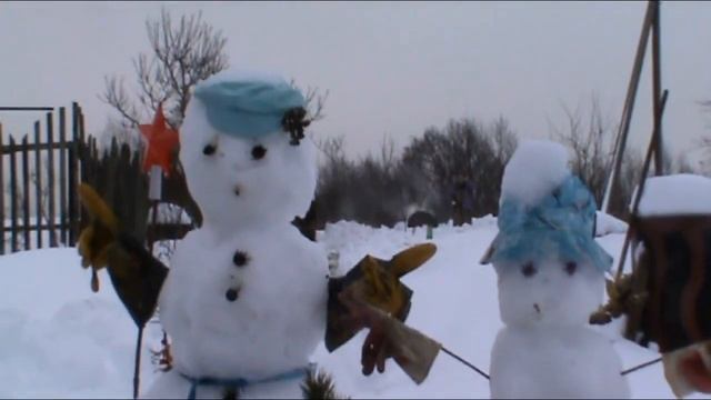 ПРИКОЛЬНЫЕ СНЕГОВИКИ !!! БАБУШКА ШУТИТ ! С НОВЫМ ГОДОМ !!! смотреть онлайн