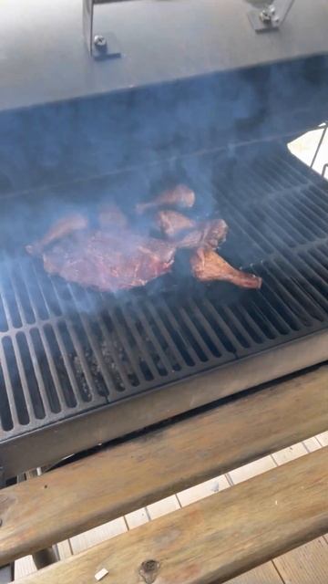 Копчёная свиная шея и куриное бедро смотреть онлайн