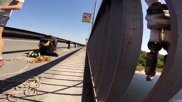 Коваленко Максим прыжок с моста Днепродзержинск